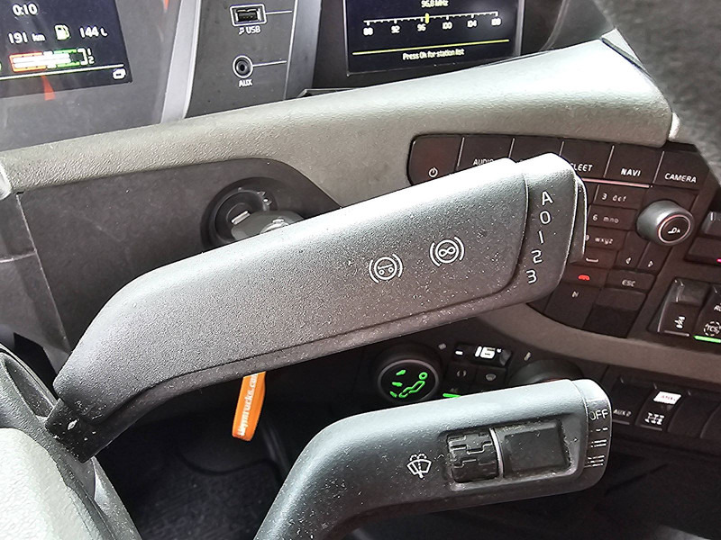 Leasing of Volvo FH 460 6X2 LAMBERET COMBI Volvo FH 460 6X2 LAMBERET COMBI: picture 12