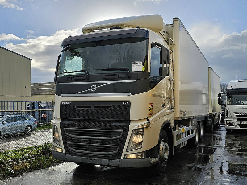 Volvo FH 500 Meatrails,Chereau,TK - Refrigerator truck: picture 2 Volvo FH 500 Meatrails,Chereau,TK - Refrigerator truck: picture 2