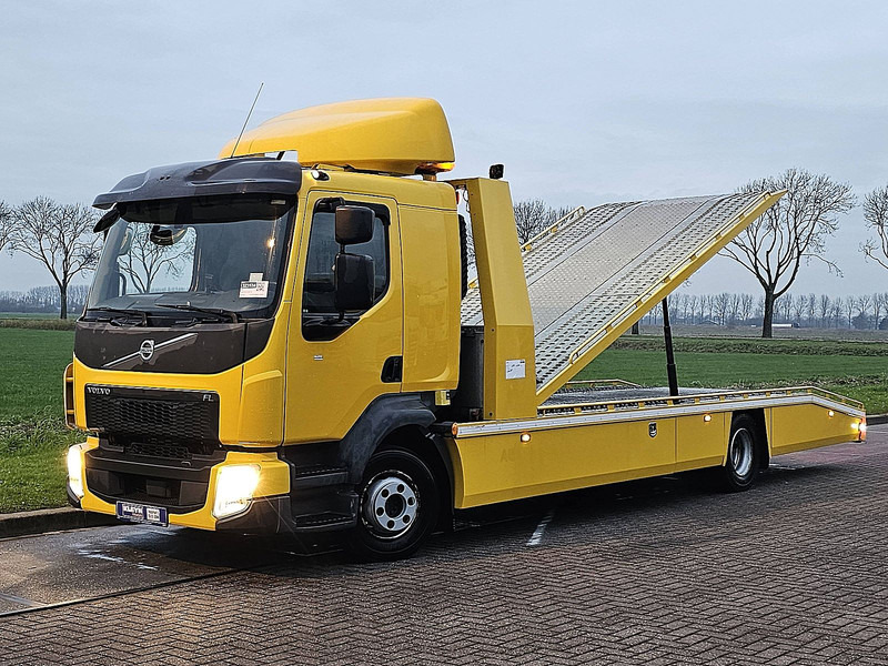 Volvo FL 210.12 - Autotransporter truck: picture 2 Volvo FL 210.12 - Autotransporter truck: picture 2