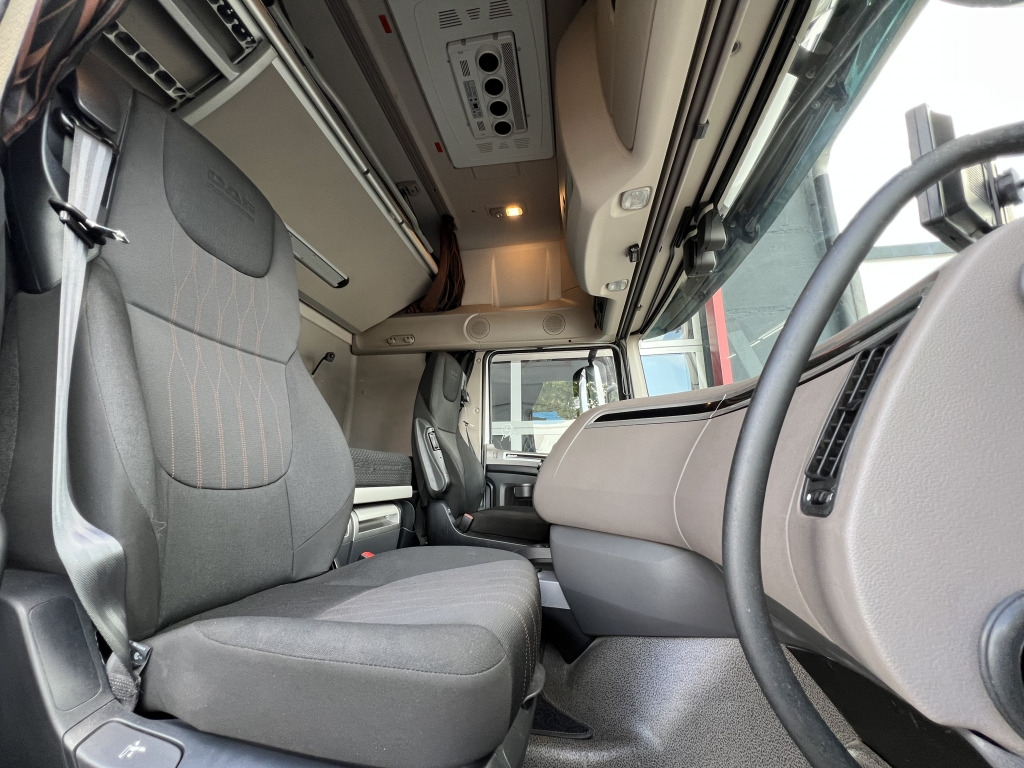 Tractor unit Daf XF 530 SuperSpaceCab Klima+Standklima Retarder: picture 13