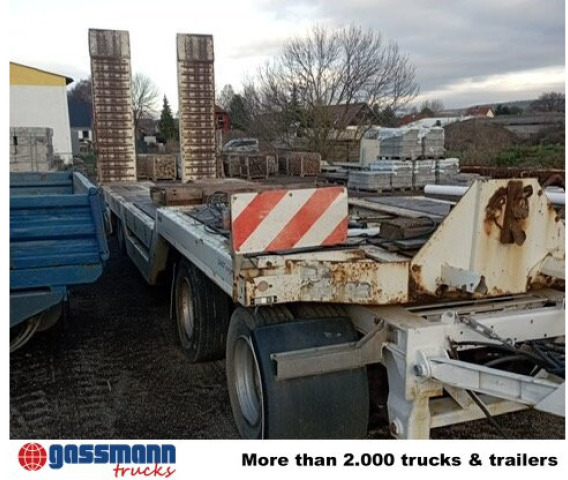 AT 400, Verbr. auf 3m, Radmulden, hydr. Rampen - Low loader trailer: picture 3 AT 400, Verbr. auf 3m, Radmulden, hydr. Rampen - Low loader trailer: picture 3