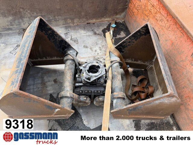 KM604HPX-325 - Clamshell bucket: picture 1 KM604HPX-325 - Clamshell bucket: picture 1