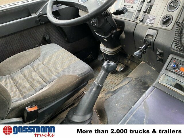 MAN T40 26.364/414 6x4, 6-Zylinder - Hook lift truck: picture 3 MAN T40 26.364/414 6x4, 6-Zylinder - Hook lift truck: picture 3