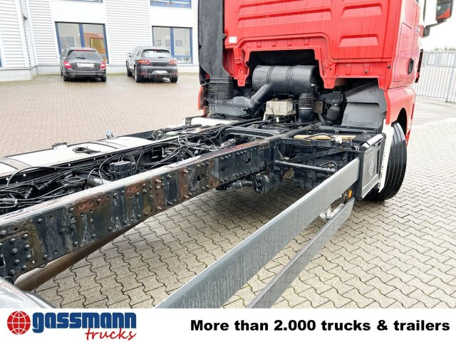Cab chassis truck MAN TGX 26.440 6x2-2 LL, Lenk-Liftachse: picture 13