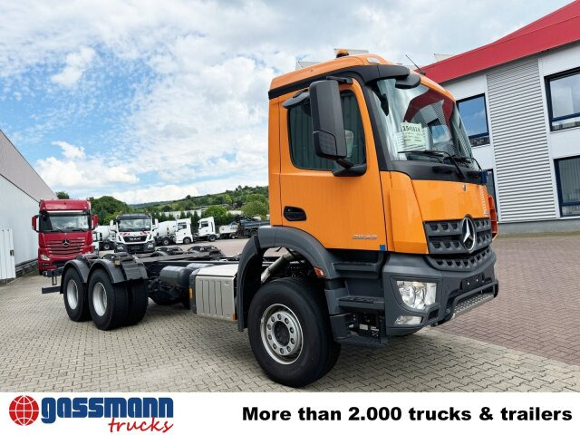 New Cab chassis truck Mercedes-Benz Arocs 2633 6x4, 2x Nebenantrieb: picture 9