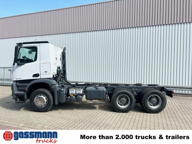 Cab chassis truck Mercedes-Benz Arocs 2642 K 6x4, Retarder, Motorabtrieb: picture 13