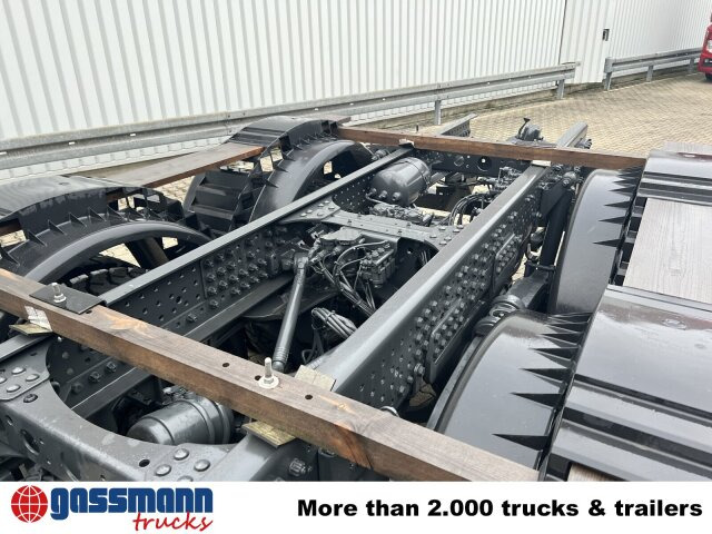 Mercedes-Benz Arocs 3340/46 A 6x6/39, Grounder - Hook lift truck: picture 2 Mercedes-Benz Arocs 3340/46 A 6x6/39, Grounder - Hook lift truck: picture 2