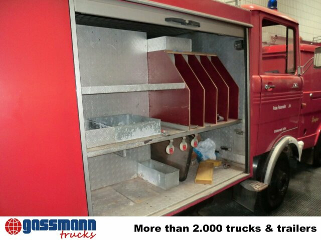 Fire truck Mercedes-Benz LP 813 4x2 Löschfahrzeug mit Wasserbehälter: picture 9
