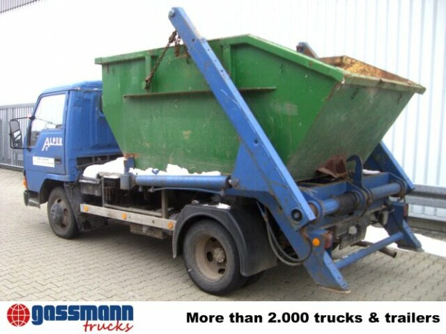 Mitsubishi Canter 4x2, ERSATZTEILTRÄGER - Skip loader truck: picture 2 Mitsubishi Canter 4x2, ERSATZTEILTRÄGER - Skip loader truck: picture 2