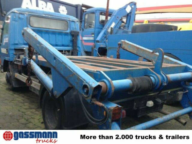 Mitsubishi Canter 4x2, ERSATZTEILTRÄGER - Skip loader truck: picture 5 Mitsubishi Canter 4x2, ERSATZTEILTRÄGER - Skip loader truck: picture 5