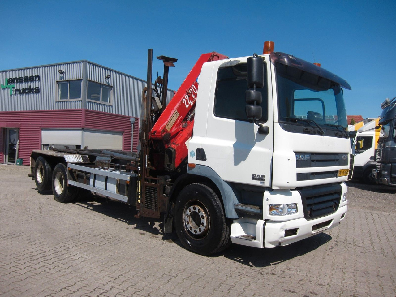 DAF CF 85 480 6x2 HMF 2220 3xhydr Remote Manual E3 - Hook lift truck, Crane truck: picture 1 DAF CF 85 480 6x2 HMF 2220 3xhydr Remote Manual E3 - Hook lift truck, Crane truck: picture 1