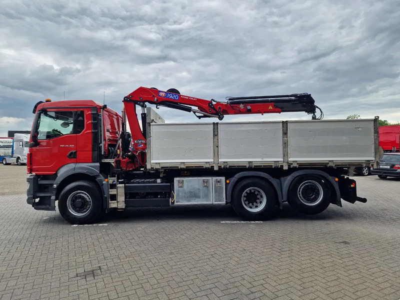MAN TGS 26.360 6x4 Hydrodrive / Crane HMF1920K-RCS / 3 way tipper HMF / Low KM 110.700! - Crane truck: picture 5 MAN TGS 26.360 6x4 Hydrodrive / Crane HMF1920K-RCS / 3 way tipper HMF / Low KM 110.700! - Crane truck: picture 5