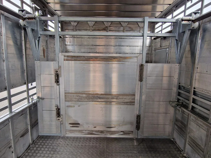 New Livestock truck Renault Midlum D210 4x2 - NEW - Pezzaioli 1 deck - Ventilation - 17.9M2 - Ramp - Euro6d: picture 16 New Livestock truck Renault Midlum D210 4x2 - NEW - Pezzaioli 1 deck - Ventilation - 17.9M2 - Ramp - Euro6d: picture 16