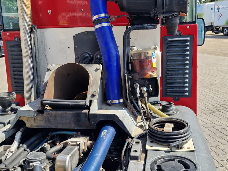 Road sweeper Schmidt Swingo 200 + - 4 wheel steering - Dutch Registration: picture 16