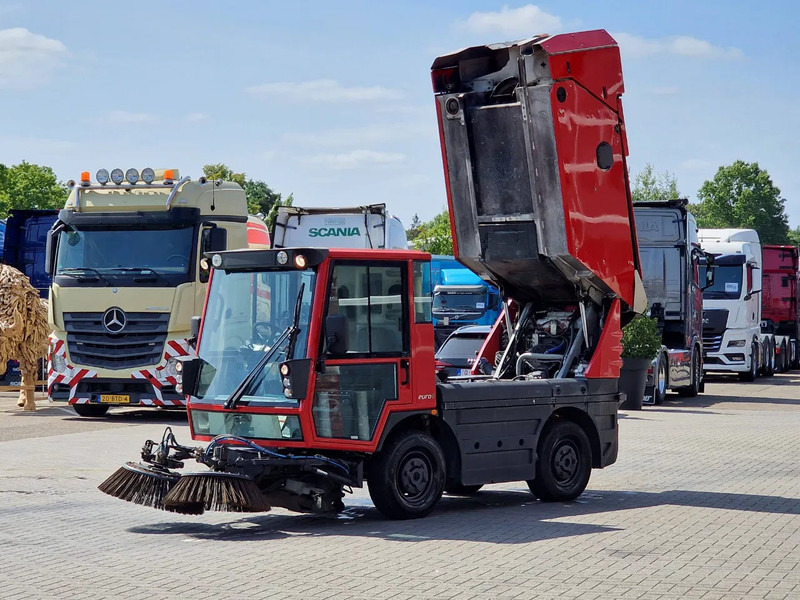 Road sweeper Schmidt Swingo 200 + - 4 wheel steering - Dutch Registration: picture 10