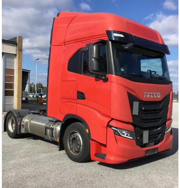 Iveco S-WAY 460 LNG - 4x2 - Retarder - Full air - Tractor unit: picture 1 Iveco S-WAY 460 LNG - 4x2 - Retarder - Full air - Tractor unit: picture 1