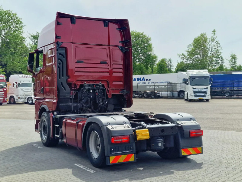 MAN TGX 18.510 4x2 - Retarder - Night clima - 2x tank - Navi - Full spoiler - Tractor unit: picture 5 MAN TGX 18.510 4x2 - Retarder - Night clima - 2x tank - Navi - Full spoiler - Tractor unit: picture 5