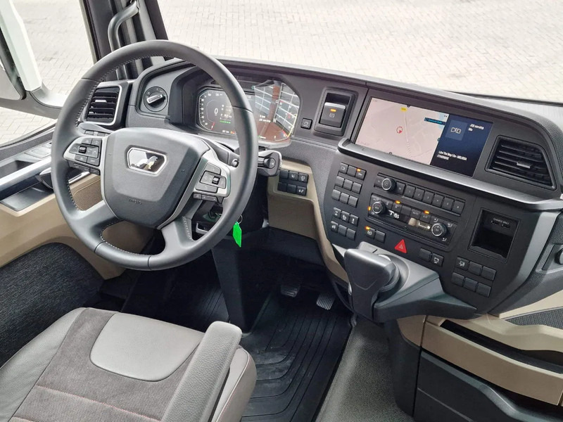 New Tractor unit MAN TGX 18.540 GX - New - Retarder - Night clima - Alcoa - Show truck - Lightbar -: picture 13 New Tractor unit MAN TGX 18.540 GX - New - Retarder - Night clima - Alcoa - Show truck - Lightbar -: picture 13