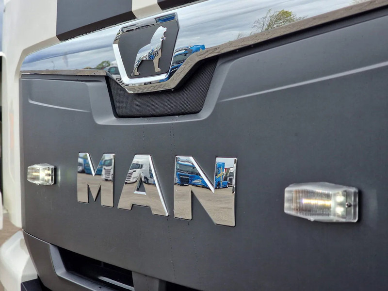 New Tractor unit MAN TGX 18.540 GX - New - Retarder - Night clima - Alcoa - Show truck - Lightbar -: picture 15 New Tractor unit MAN TGX 18.540 GX - New - Retarder - Night clima - Alcoa - Show truck - Lightbar -: picture 15