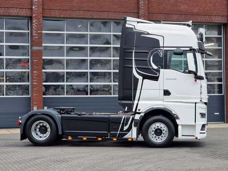 New Tractor unit MAN TGX 18.540 GX - New - Retarder - Night clima - Alcoa - Show truck - Lightbar -: picture 8 New Tractor unit MAN TGX 18.540 GX - New - Retarder - Night clima - Alcoa - Show truck - Lightbar -: picture 8