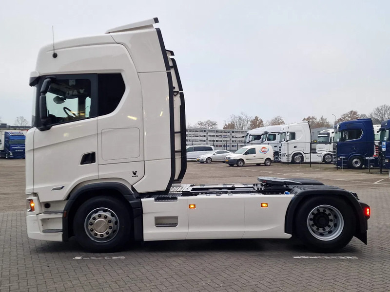 Scania 500S NGS Highline 4x2 - NEW - Retarder - Full air - New dashboard - Led - Full spoiler - 2x tank - Tractor unit: picture 4 Scania 500S NGS Highline 4x2 - NEW - Retarder - Full air - New dashboard - Led - Full spoiler - 2x tank - Tractor unit: picture 4