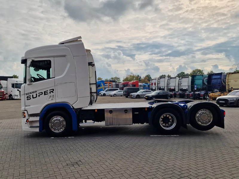 Scania R540 NGS 6x2 - Retarder - Full air - 3.95 WB - Custom interior - Tractor unit: picture 4 Scania R540 NGS 6x2 - Retarder - Full air - 3.95 WB - Custom interior - Tractor unit: picture 4