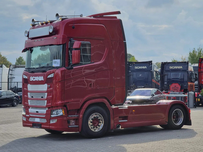 Scania S500 NGS Highline 4x2 - Retarder - Night clima - Full air - Custom interior - Full spoiler - 2 tank - Tractor unit: picture 3 Scania S500 NGS Highline 4x2 - Retarder - Night clima - Full air - Custom interior - Full spoiler - 2 tank - Tractor unit: picture 3