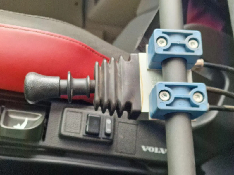 Tractor unit Volvo FH 13.500 Globetrotter 6x2 - PTO/Hydraulic - Full air - Low KM - 3.20 WB: picture 15