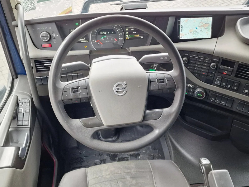 Tractor unit Volvo FH 13.500 Globetrotter 6x2 - PTO/Hydraulic - Full air - Low KM - 3.20 WB: picture 11