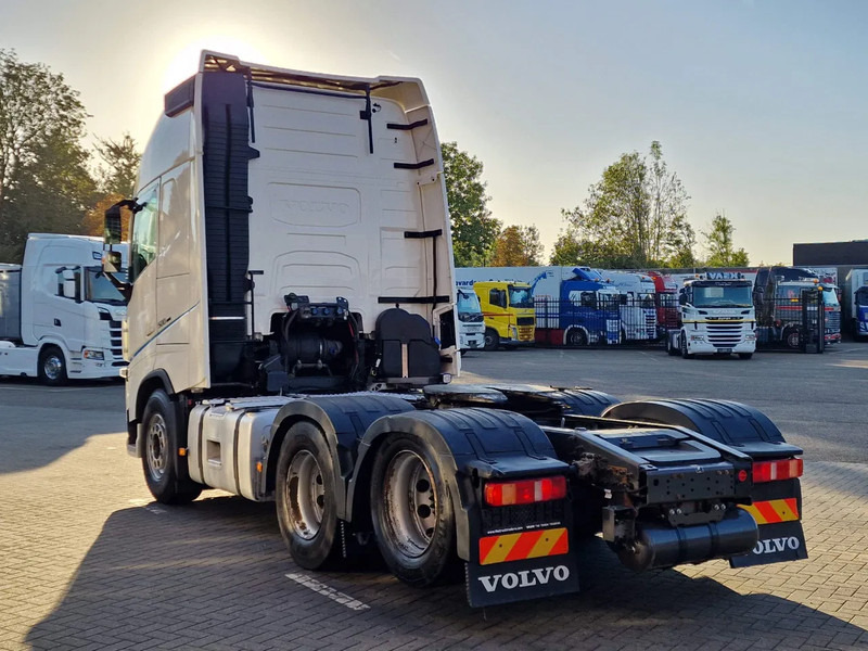 Volvo FH 13.500 Globetrotter XL 6x2 - Full air - 3.20 WB - MA VIN - Low KM - Leather - Tractor unit: picture 5 Volvo FH 13.500 Globetrotter XL 6x2 - Full air - 3.20 WB - MA VIN - Low KM - Leather - Tractor unit: picture 5