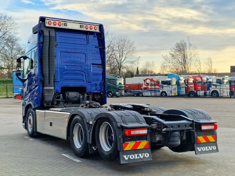 Volvo FH 16.750 Globetrotter XL 6x2 - Retarder - I parkcool - Full air - Leather - Tractor unit: picture 5 Volvo FH 16.750 Globetrotter XL 6x2 - Retarder - I parkcool - Full air - Leather - Tractor unit: picture 5