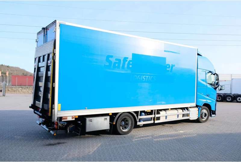 Volvo FH 13.420 Globetrotter XL 4x2 - Box - Loadlift - 5.60 WB - Full air - Box truck: picture 2 Volvo FH 13.420 Globetrotter XL 4x2 - Box - Loadlift - 5.60 WB - Full air - Box truck: picture 2