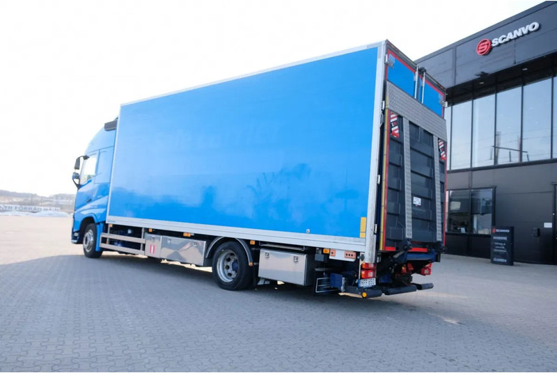Volvo FH 13.420 Globetrotter XL 4x2 - Box - Loadlift - 5.60 WB - Full air - Box truck: picture 3 Volvo FH 13.420 Globetrotter XL 4x2 - Box - Loadlift - 5.60 WB - Full air - Box truck: picture 3