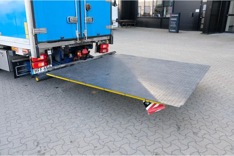 Volvo FH 13.420 Globetrotter XL 4x2 - Box - Loadlift - 5.60 WB - Full air - Box truck: picture 4 Volvo FH 13.420 Globetrotter XL 4x2 - Box - Loadlift - 5.60 WB - Full air - Box truck: picture 4