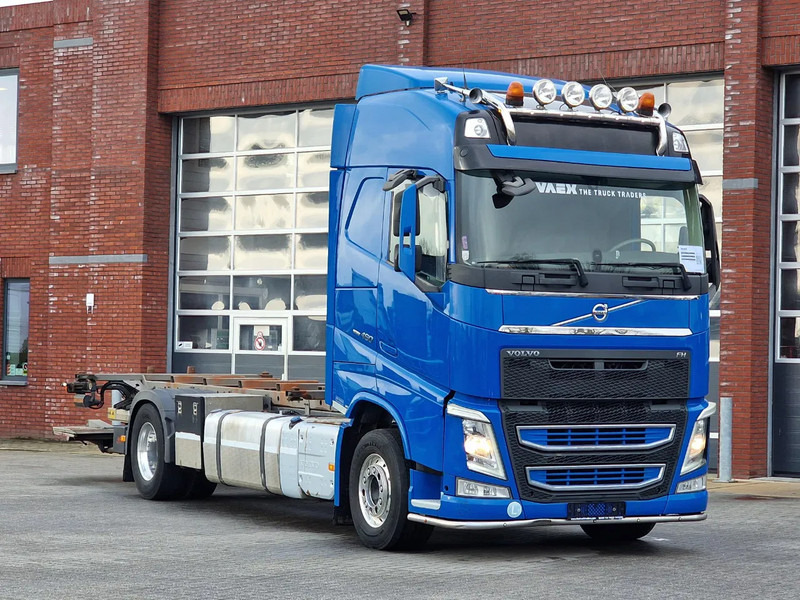 Volvo FH 13.460 Globetrotter 4x2 - BDF - Loadlift - 5.20 WB - Full air - I parkcool - Container transporter/ Swap body truck: picture 1 Volvo FH 13.460 Globetrotter 4x2 - BDF - Loadlift - 5.20 WB - Full air - I parkcool - Container transporter/ Swap body truck: picture 1
