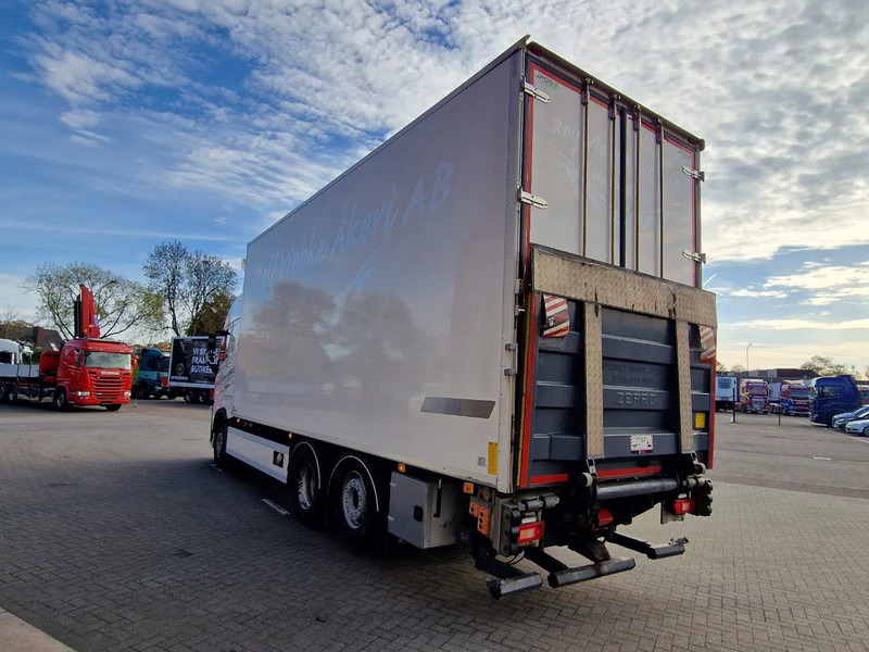 Volvo FH 13.460 Globetrotter 6x2 - Carrier Frigo Supra 850 Nordic - Loadlift - Full air - LNG - Isothermal truck: picture 5 Volvo FH 13.460 Globetrotter 6x2 - Carrier Frigo Supra 850 Nordic - Loadlift - Full air - LNG - Isothermal truck: picture 5