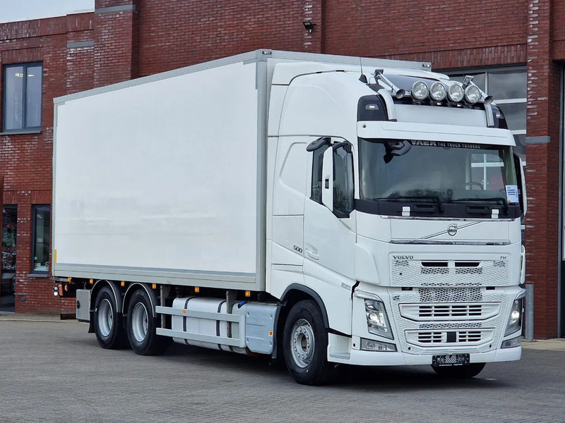 Volvo FH 13.500 Globetrotter XL 6x4 - Carrier Frigo Bi Temp - Loadlift - I parkcool - Leather - Isothermal truck: picture 1 Volvo FH 13.500 Globetrotter XL 6x4 - Carrier Frigo Bi Temp - Loadlift - I parkcool - Leather - Isothermal truck: picture 1
