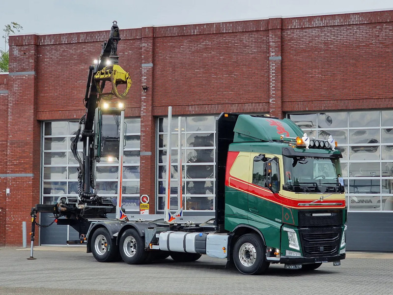 Volvo FH 13.540 6x4 - HIAB / Loglift F125Z 80 Crane - Krane - Grua year 2019 - Logging truck, Crane truck: picture 1 Volvo FH 13.540 6x4 - HIAB / Loglift F125Z 80 Crane - Krane - Grua year 2019 - Logging truck, Crane truck: picture 1