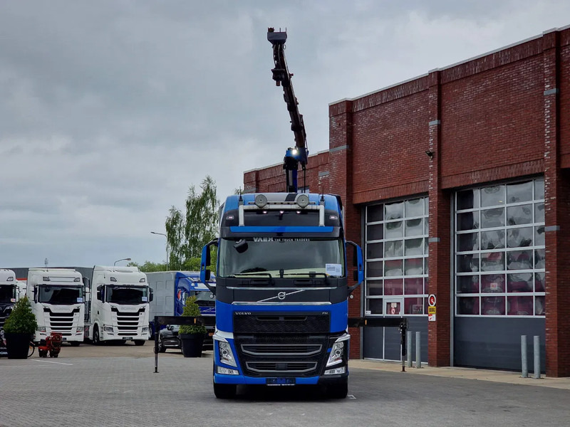 Volvo FH 13.540 Globetrotter 6x4 - HMF 1920K with remote year 2019 - Full air - Leather - Crane truck: picture 2 Volvo FH 13.540 Globetrotter 6x4 - HMF 1920K with remote year 2019 - Full air - Leather - Crane truck: picture 2