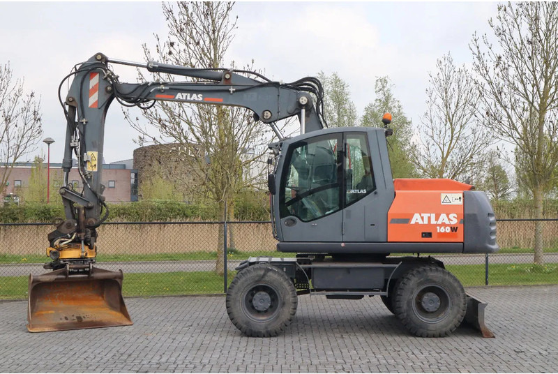 Atlas 160W | ROTOTILT | GRIPPER | BUCKET | DOZER BLADE - Wheel excavator: picture 1 Atlas 160W | ROTOTILT | GRIPPER | BUCKET | DOZER BLADE - Wheel excavator: picture 1