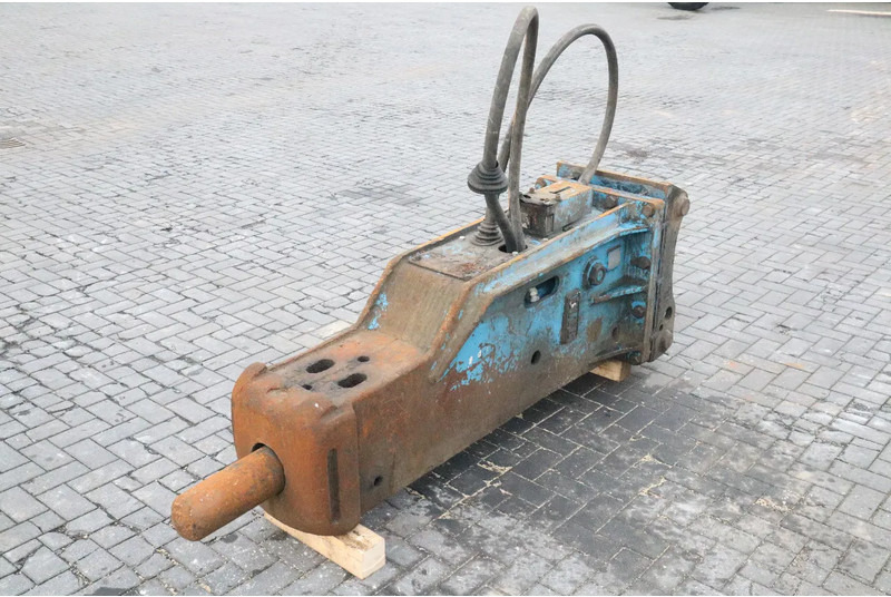 Beilite HAMMER | S70 | 18 TO 26 TON | HYDRAULIC BREAKER - Attachment for Construction machinery: picture 5 Beilite HAMMER | S70 | 18 TO 26 TON | HYDRAULIC BREAKER - Attachment for Construction machinery: picture 5