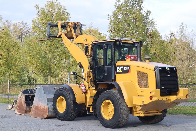 Caterpillar 938 M | 2X BUCKET | JIB | FORKS | BSS | GOOD CONDITION - Wheel loader: picture 3 Caterpillar 938 M | 2X BUCKET | JIB | FORKS | BSS | GOOD CONDITION - Wheel loader: picture 3