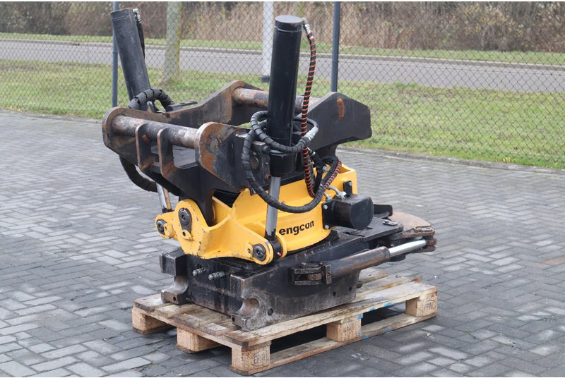 Engcon S80 | KM80 | GRIPPER | AUX HYDR. | GOOD CONDITION - Tiltrotator for Construction machinery: picture 5 Engcon S80 | KM80 | GRIPPER | AUX HYDR. | GOOD CONDITION - Tiltrotator for Construction machinery: picture 5