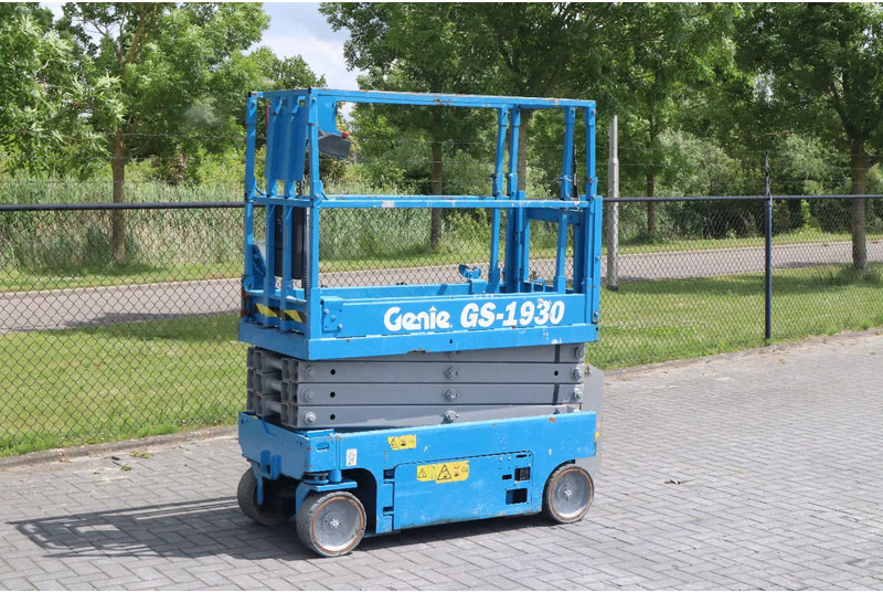Genie GS-1930 | 7.8 METER | 227 KG - Scissor lift: picture 3 Genie GS-1930 | 7.8 METER | 227 KG - Scissor lift: picture 3
