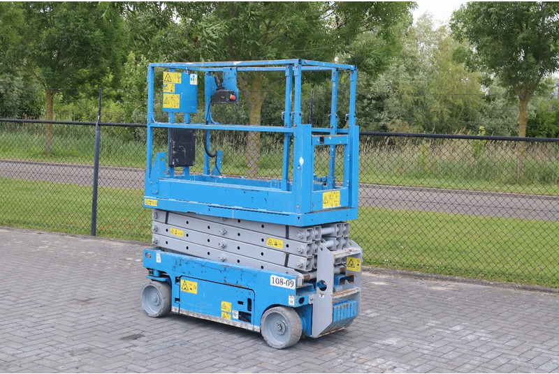 Genie GS-1932 | 7.8 METER | 227 KG - Scissor lift: picture 2 Genie GS-1932 | 7.8 METER | 227 KG - Scissor lift: picture 2
