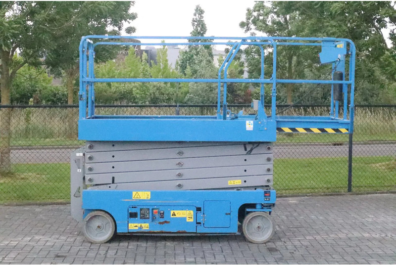 Genie GS-3246 | 12 METER | 318 KG - Scissor lift: picture 4 Genie GS-3246 | 12 METER | 318 KG - Scissor lift: picture 4