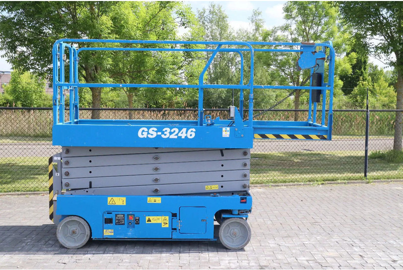 Genie GS-3246 | 12 METER | 318 KG - Scissor lift: picture 4 Genie GS-3246 | 12 METER | 318 KG - Scissor lift: picture 4