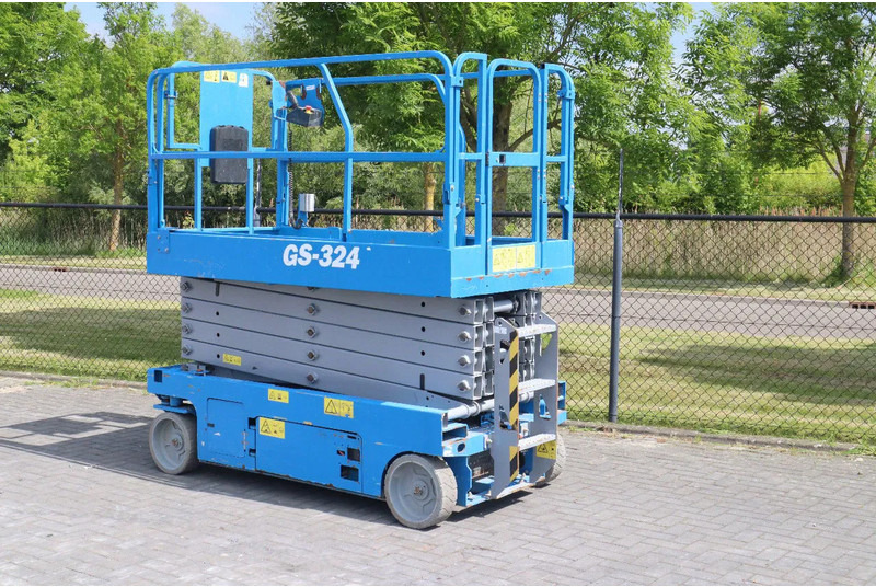 Genie GS-3246 | 12 METER | 318 KG - Scissor lift: picture 2 Genie GS-3246 | 12 METER | 318 KG - Scissor lift: picture 2