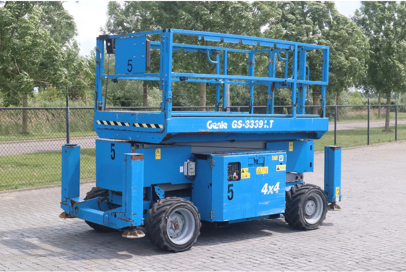 Genie GS-3369 RT | 12 METER | 454 kg - Scissor lift: picture 3 Genie GS-3369 RT | 12 METER | 454 kg - Scissor lift: picture 3
