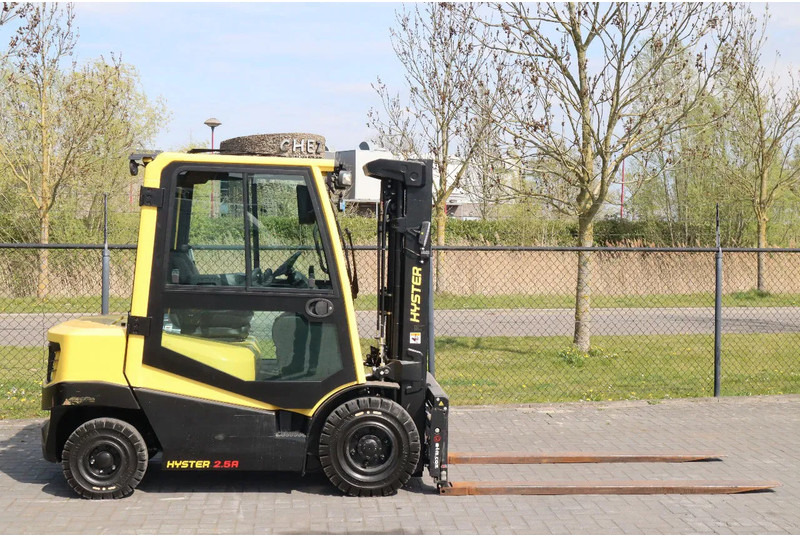 Hyster H2.5 A | BOOM SUSPENSION | SIDESHIFT | FORK EXTENTIONS | FORK POSITIONERS - Diesel forklift: picture 4 Hyster H2.5 A | BOOM SUSPENSION | SIDESHIFT | FORK EXTENTIONS | FORK POSITIONERS - Diesel forklift: picture 4